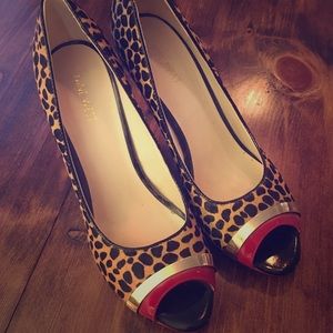Nine West leopard print pumps